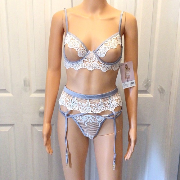 Roma Confidential 3pc White Embroidered Lace Gartered & Open Cup Bra Set Size XS - Picture 3 of 8